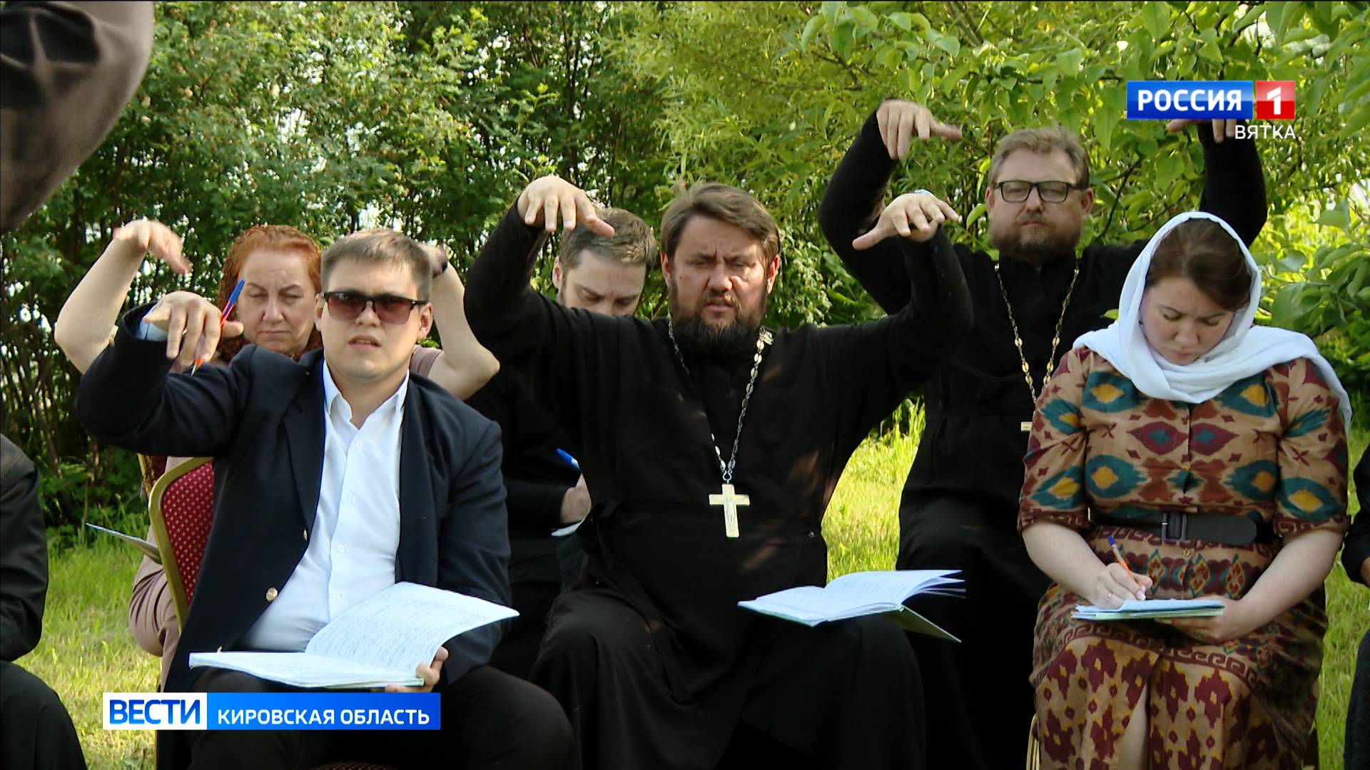 В Вятской епархии проходят курсы по «Основам русского жестового языка»