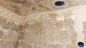 Разгром. Ремонт в ванной и туалете.