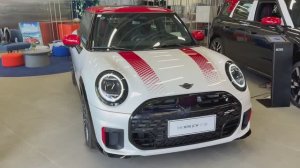 Mini Cooper JCW 2025 - Интерьер и Экстерьер