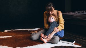 КАК ГОВОРИТЬ С ДЕТЬМИ О СЛОЖНЫХ ТЕМАХ СМЕРТЬ, РАЗВОД, ВОЙНА