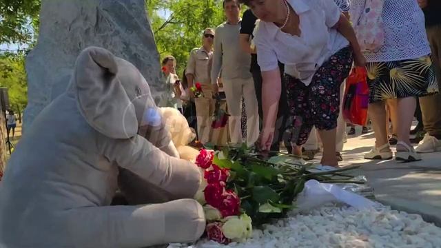 В память о погибших в теракте в Севастополе на пляже «Учкуевка» открыли часовню