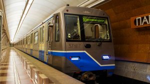 Поездка по Солнцевской линии на составе 81-760 (старом) - 19.11.2022. №37187