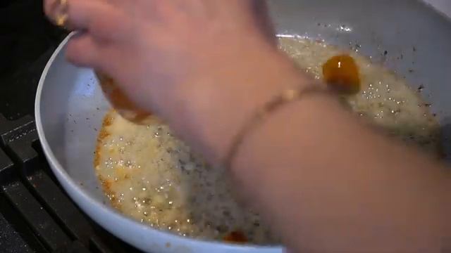 HEALTHY and SO DELICIOUS A NEW way to make Salmon EASY and QUICK [get-save.com]