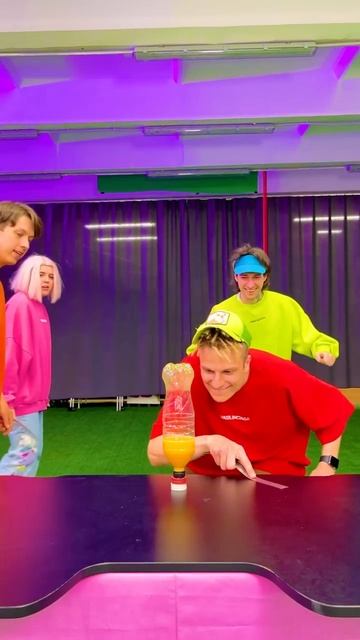 БРУНО - BRUNO -Сбей фишки, чтобы бутылка не упала ! смотреть онлайн