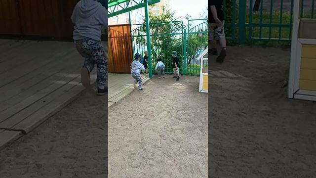Cosmo Сад в д.Голубое. Досуг ко дню защиты детей.  Группы 4/6 и 4/7 .