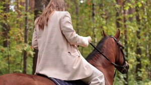 Прогулка для двоих верхом на лошадях