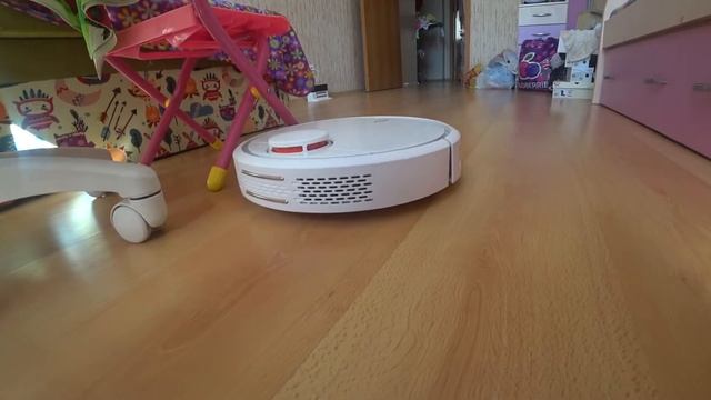 Робот пылесос Xiaomi Mi Robot Vacuum (Выпуск 122), 18+ смотреть онлайн