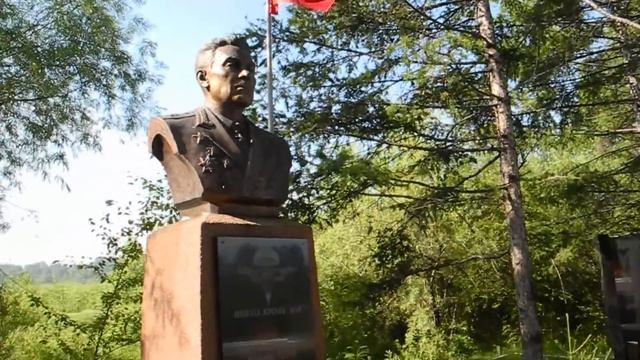 4. Маргелов В.Ф. (бюст)