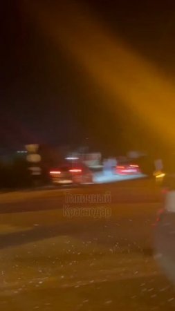 23-06-2025.Легковушка загорелась в результате ДТП на Ростовском шоссе.