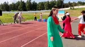 Тыпырлатып бер баҫмағас, бейеү буламы ни ул? 
Йөрәгеңде яндырмағас, һөйөү буламы ни ул? 
🌺🌸❤🌹