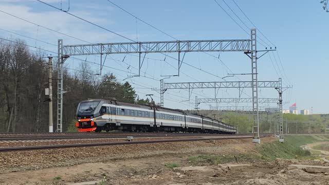 Электропоезда ЭП2Д-0016 и ЭП2ДМ-0226, перегон Москва-Сортировочная-Киевская - Очаково-I