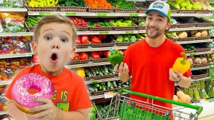 Влад и Ники. Дети учатся выбирать здоровую еду в магазине! Видео для детей.