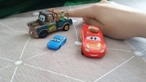 Молния Маккуин и Метр истории про машинки