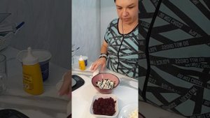 23.06 СЕЛЬДЬ ПОД ШУБОЙ  И ХЛЕБ 🍞