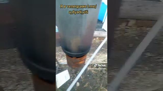 Придумал пылесос для чистки дна бассейна. #бассейн #огород #дядявитя #сад termotkan.ru