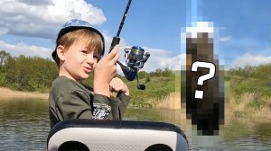 Сын удивлен! Такое он ещё не ловил! Микроджиг для начинающих. Рыбалка на каяке