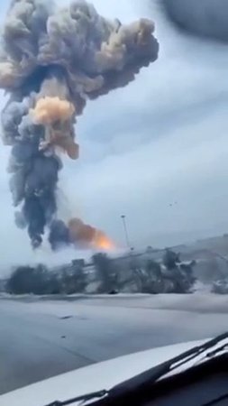 Видео удара: так выглядел взрыв в иранском Бушере, где расположена атомная станция. 🫣