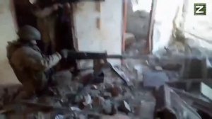 СВО бойцам ВСУ дали оружие но не объяснили как стрелять .