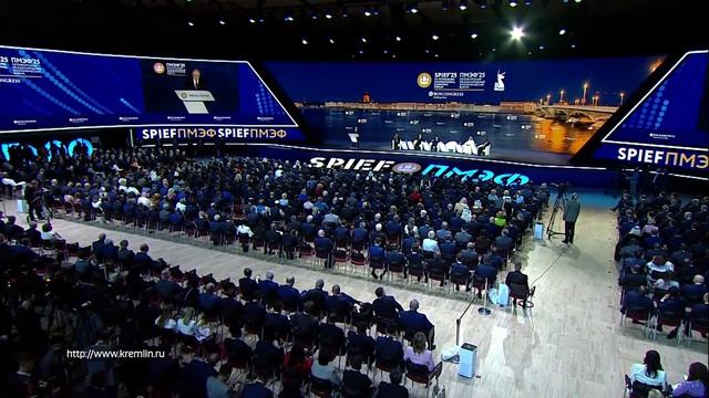 Специальный репортаж: ПМЭФ-2025