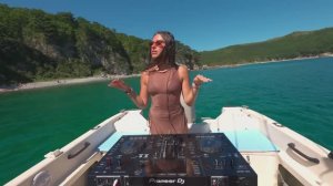 Lisa Marty  Island mix. Indie Dance; Afro & Tech House