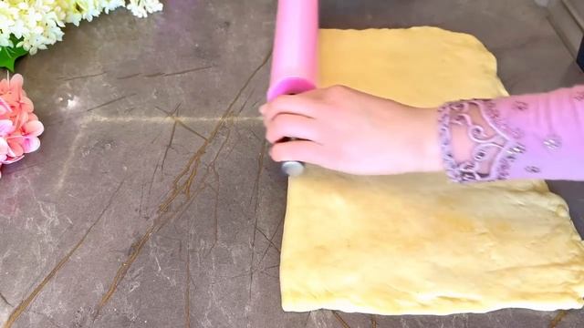 Это скрывают кондитеры! Булочки с посыпкой,шикарной начинкой за 15 минут!Остаются мягкими всю неделю