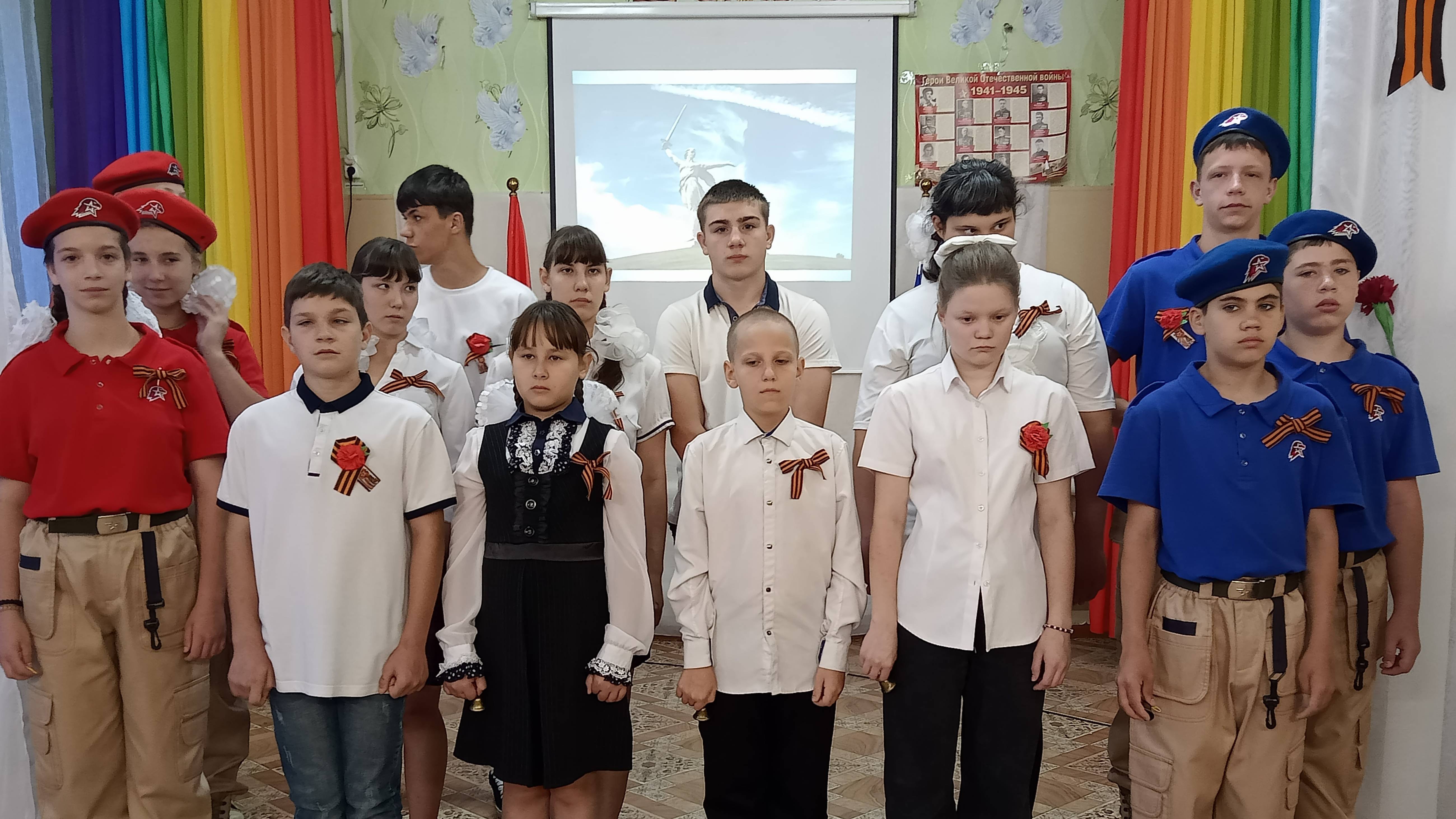 Патриотический час «Неугасима память поколений».