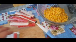 ДЕЛАЕМ ДЕЛА НА ДАЧЕ//ГОТОВИМ ВКУСНЫЕ СОСИСКИ,НА МАНГАЛЕ//