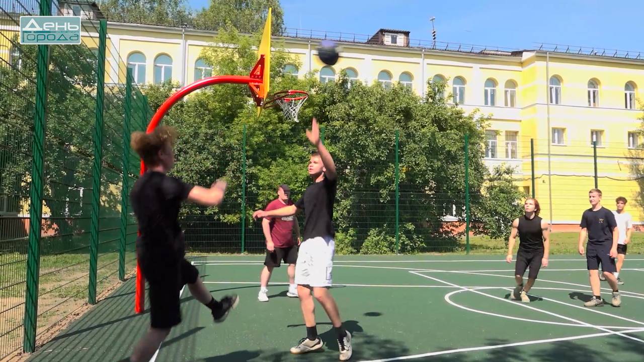 Две спортивные площадки появились по проекту «Вам решать!» в Московском районе