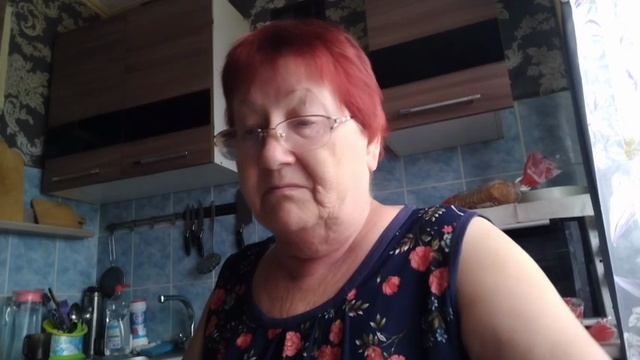 Варю нашу любимую кашу и куриные шницели