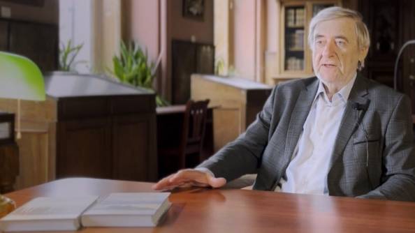 «Искусство — это символическое осуществление бесконечного в конечном, вечного во временном»