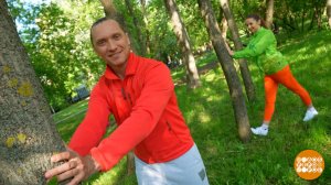 Зарядка у дерева: разминаем ноги! Доброе утро. Фрагмент выпуска от 23.06.2025