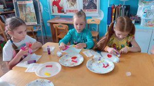 Аппликация "Свеча памяти"