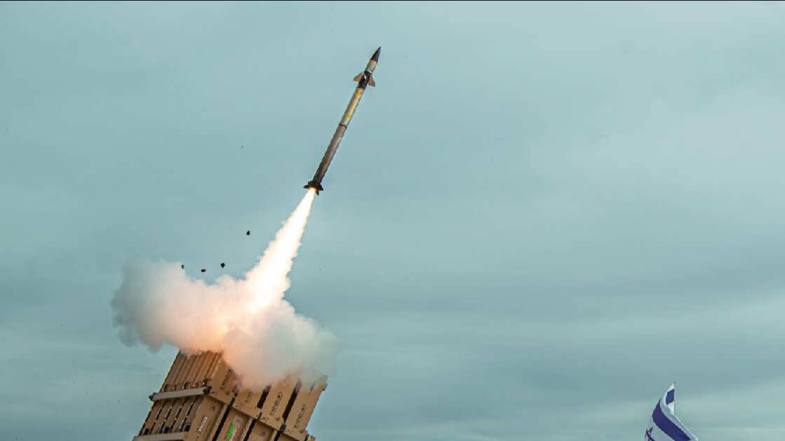 Армия Израиля заявила, что нанесен удар по штаб-квартире КСИР