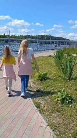 Папочка и дочки #семья #папаидочка #папа #жизнь #моменты #семьявместе #родители #дети #дочка