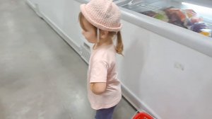 Танцы в магазине 💃