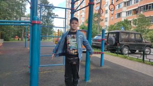 Тренируемся на спортивной площадке