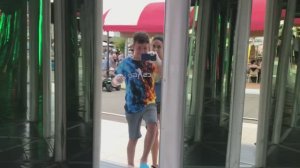 Тёма в зеркальном лабиринте / Жарим шашлык и маршмеллоу