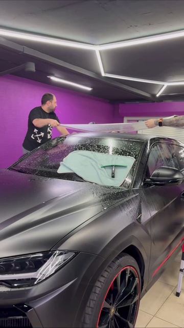 Оклейка Lamborghini Urus анти гравийной пленкой Nar premium Matt