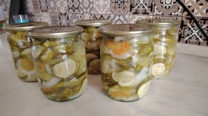 Салат из огурцов с болгарским перцем и луком на зиму