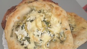 Солёные ватрушки с зеленью