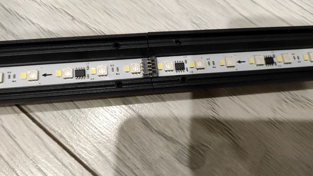 Угловой напольный торшер c RGB подсветкой, цветомузыкой и световым будильником.