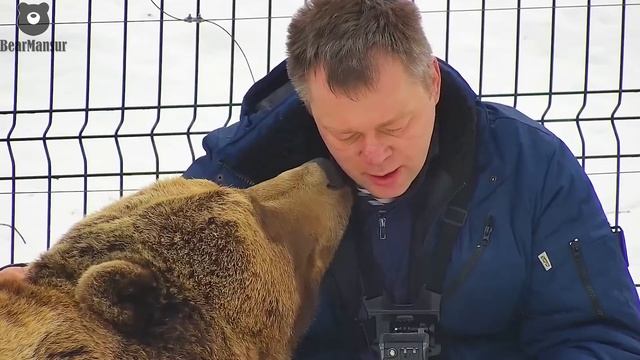 Поцеловал фотографа