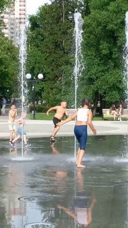 Обычный понедельник в Центральном парке Новосибирска