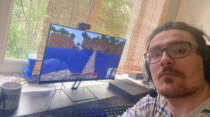 ПЕРВЫЙ РАЗ ИГРАЮ В MINECRAFT