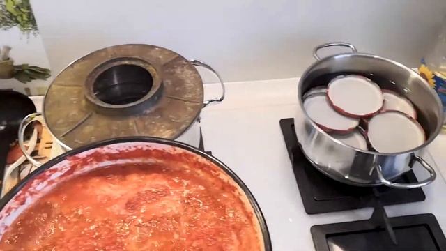 Универсальный ТОМАТНЫЙ СОУС  на Зиму. Очень простой и вкусный рецепт.