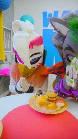 FNAF ANIMATRONICS Food Challenge!  Discover the Funniest Moments!