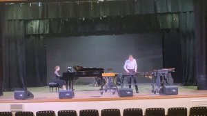 Лев Романюк исполняет "Чардаш" Виттори Монти 
педагог Сергей Самсонов
экзамен в Колледже Искусств