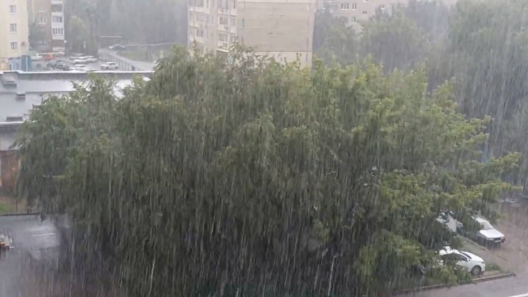 Ливень в Энгельсе.