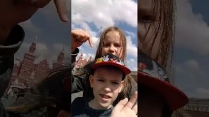 Мы в Москве на красной площади.