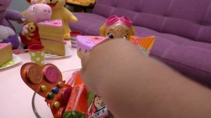 Диана и Рома Диана отмечает День рождения ЩЕНЯЧЬЕГО патруля из мультика Щенячий патруль Видео для де